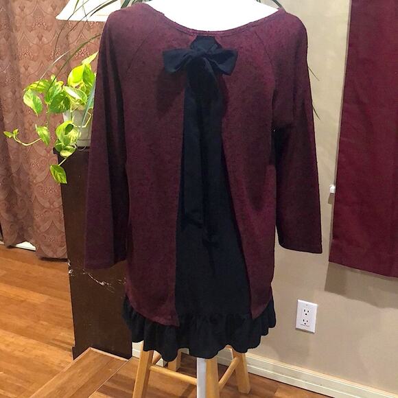 August Moon Maroon 3/4 Sleeve Top Blouse Split Back Bow Layered size M - Picture 4 of 8